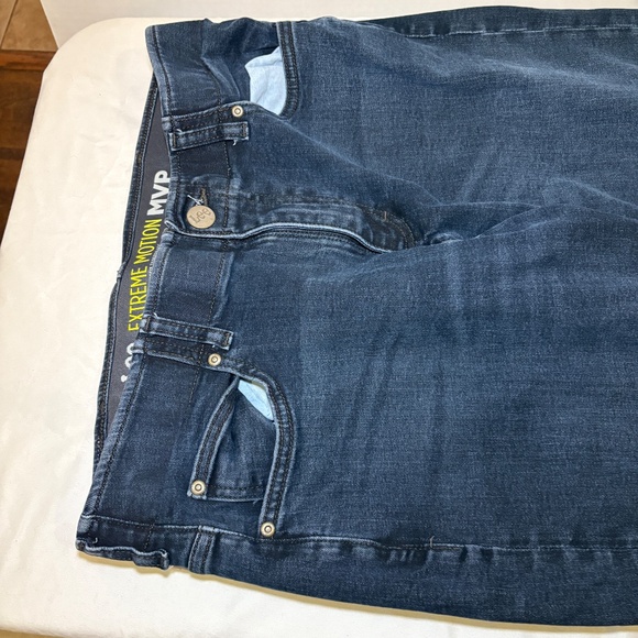 Lee Extreme Motion Jeans Mens 34x30 MVP Athletic Fit Tapered Leg Performance - Picture 2 of 11